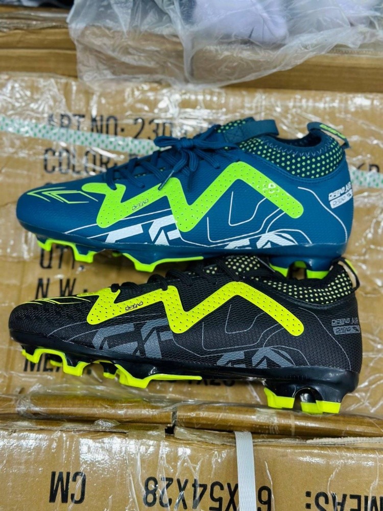 Professional crampon shoe - 2