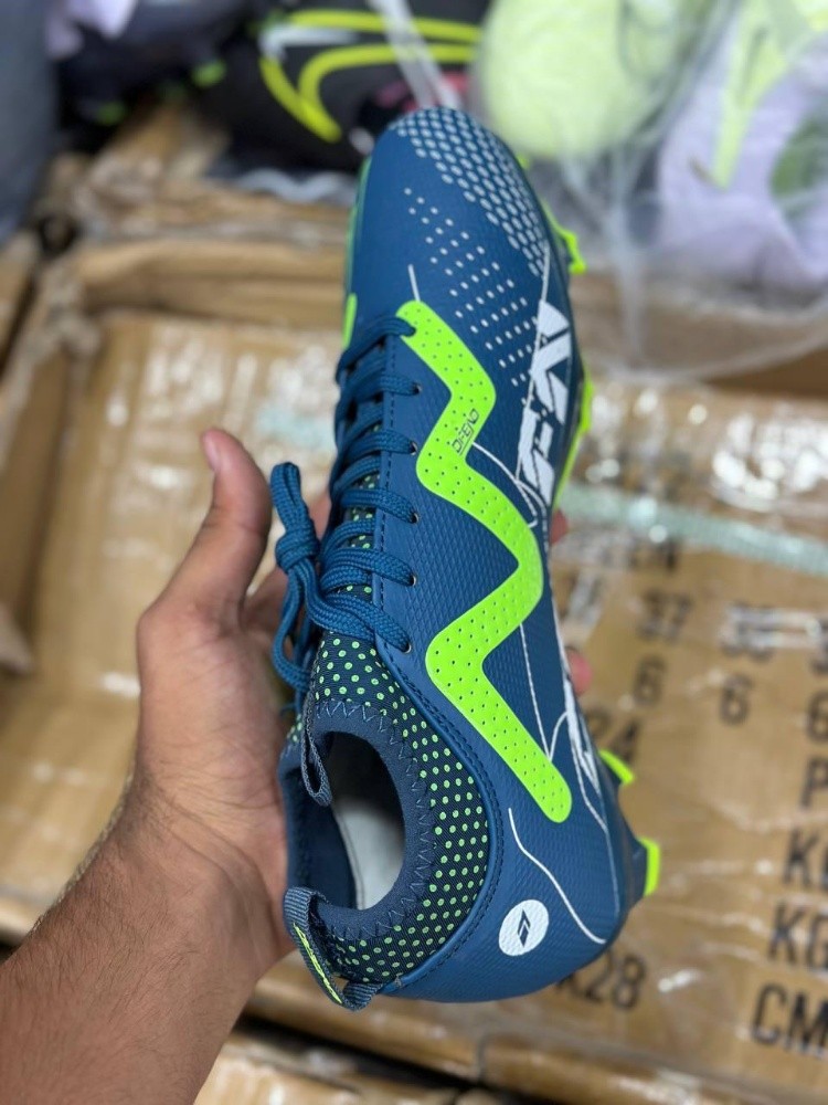 Professional crampon shoe - 3