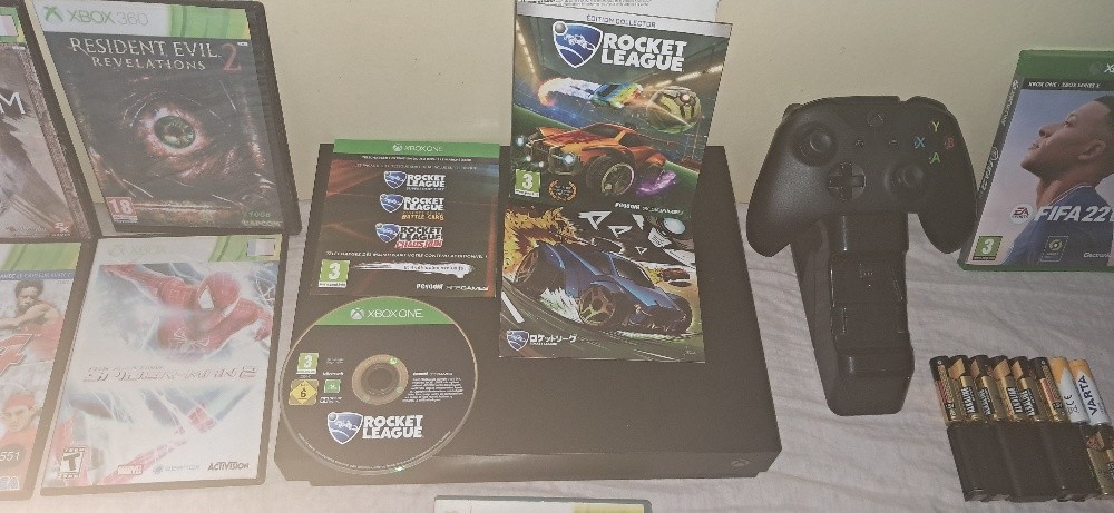xbox one x - 4