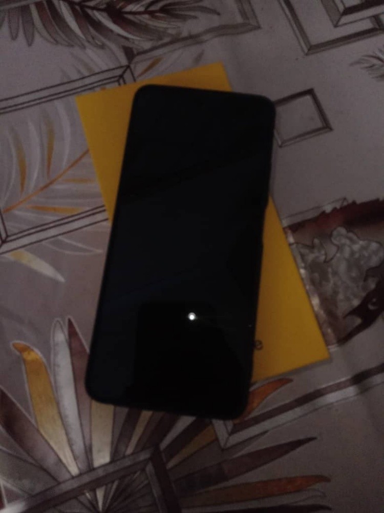 Realme C - 8