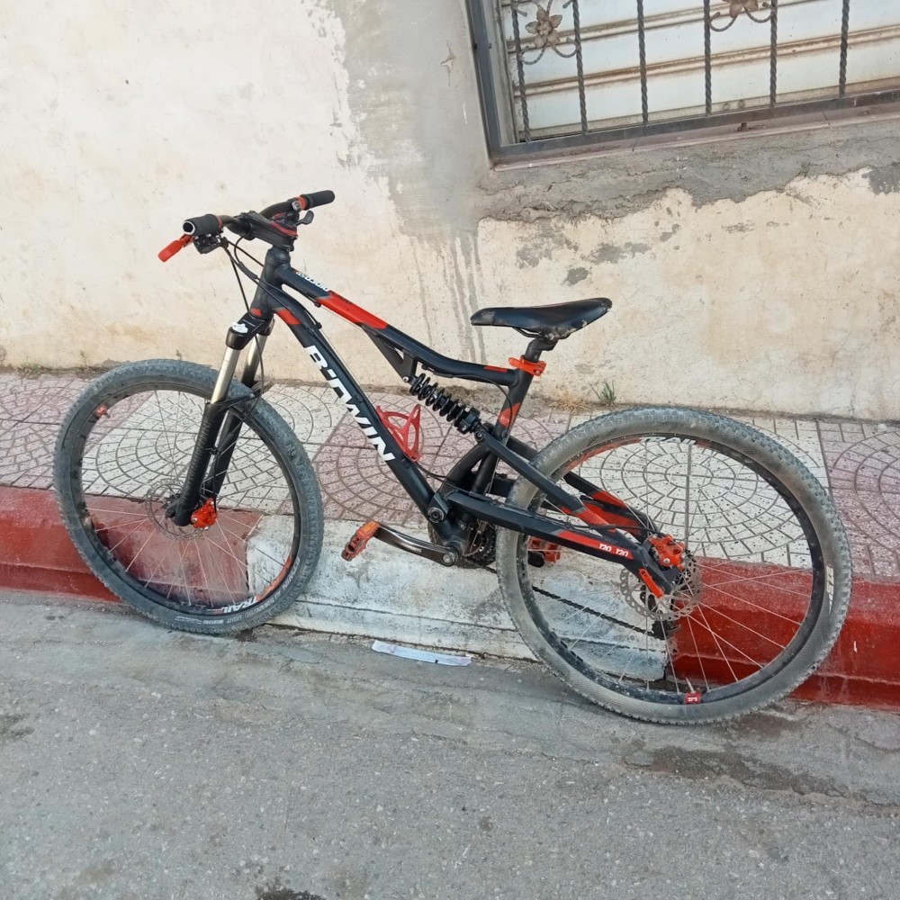 velo Btwin Rockrider - 1