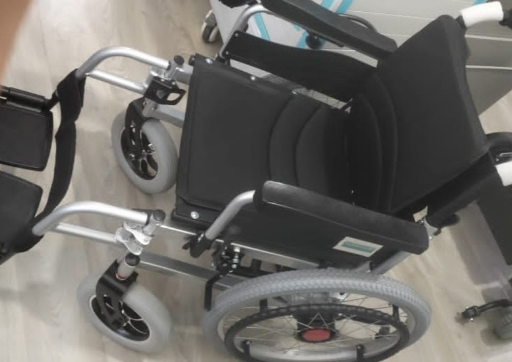 fauteuil roulant électrique - 1
