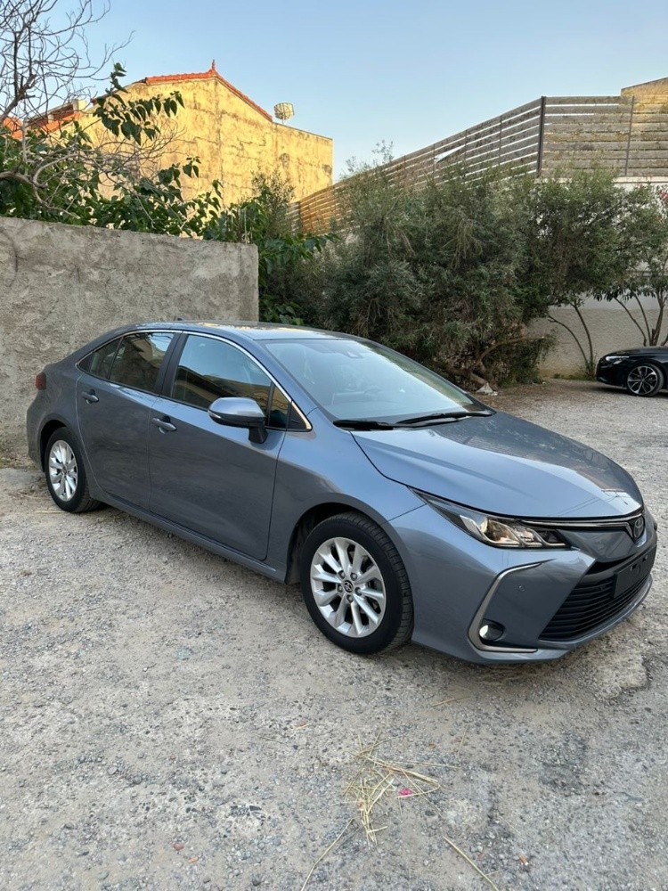 Toyota Corolla - 5
