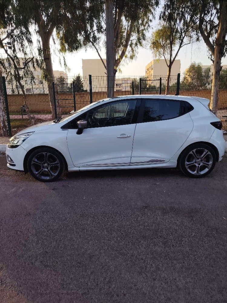 clio 4 - 3