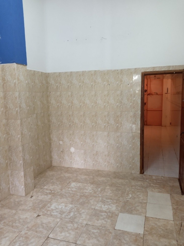 محل للبيع  - 2