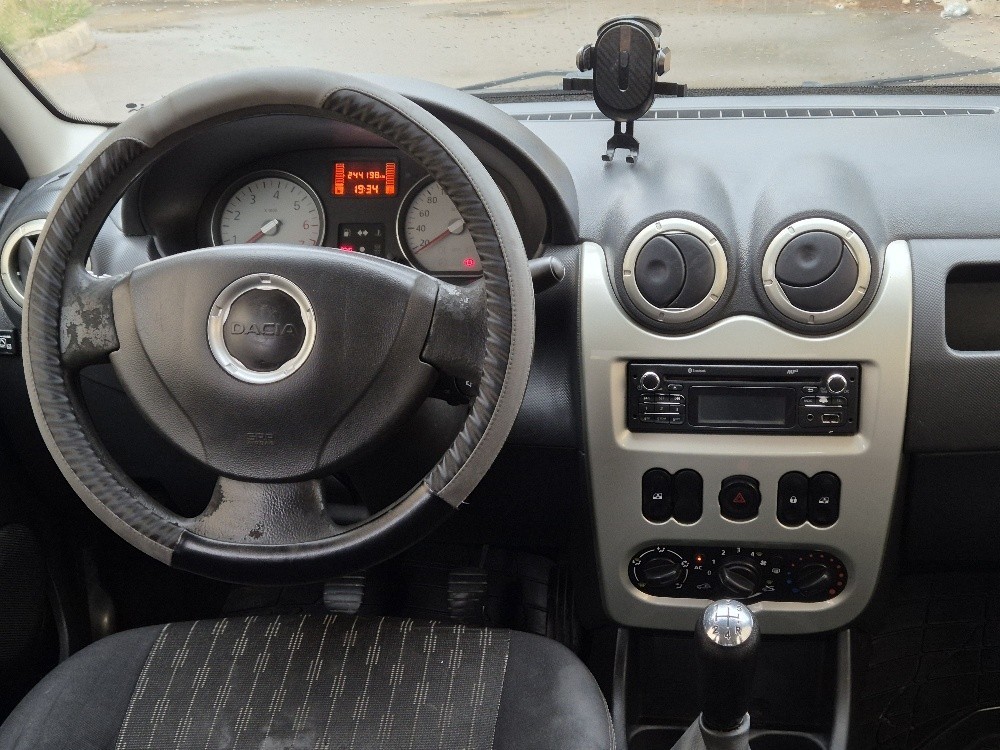 dacia logan - 12