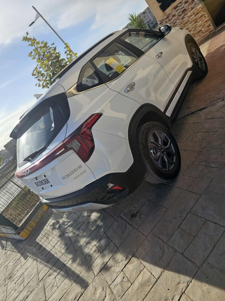kia seltos - 5