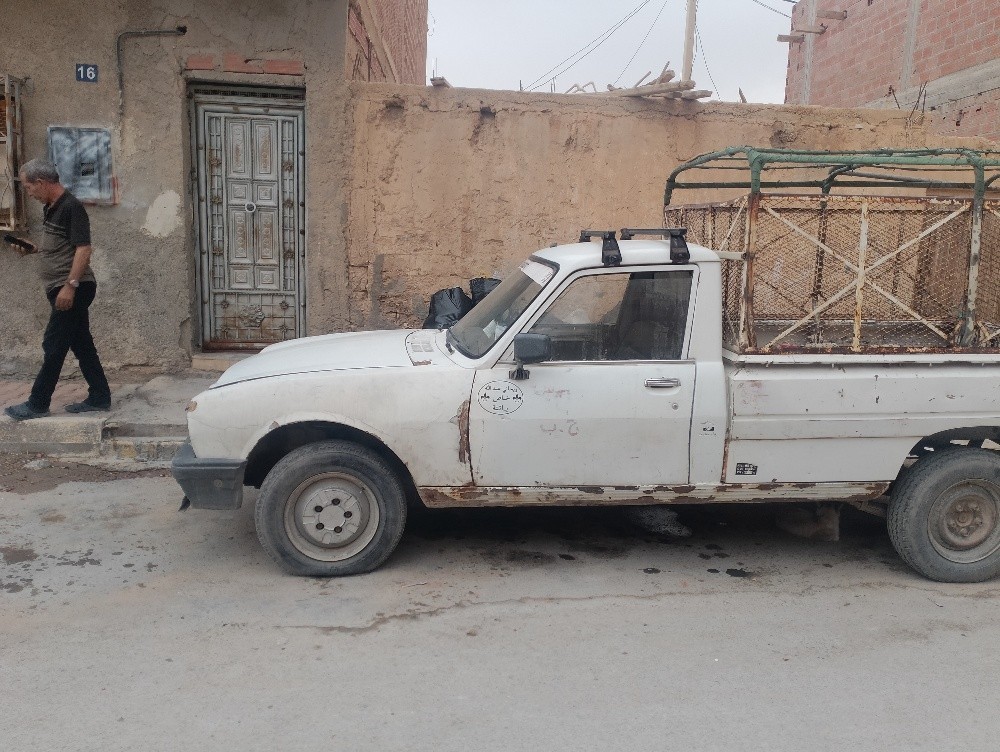  بيجو  504باشي	 - 1