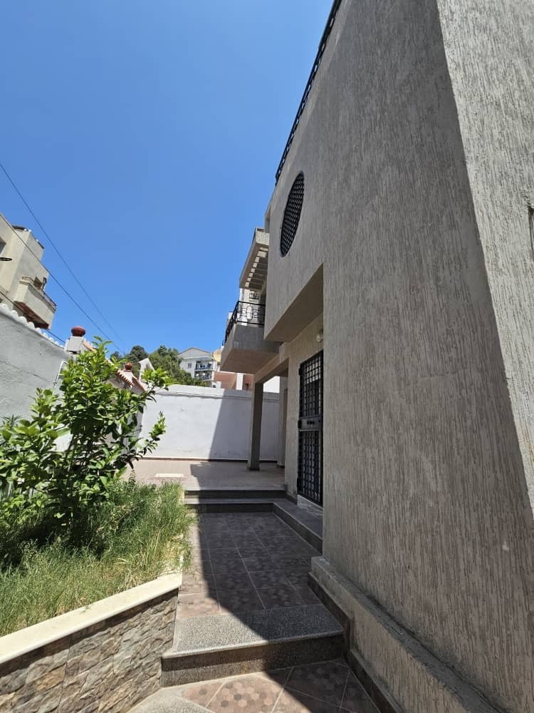 villa à vendre à Annaba - 1