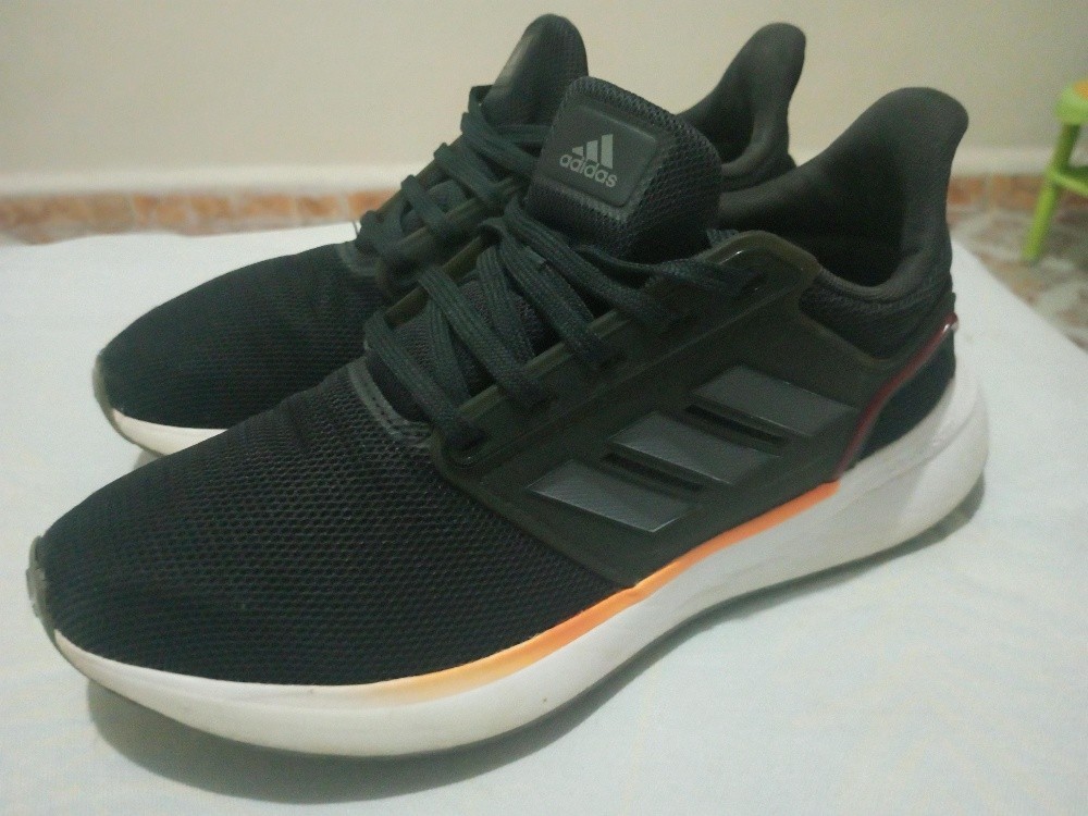 basket Adidas pointure 41 - 1