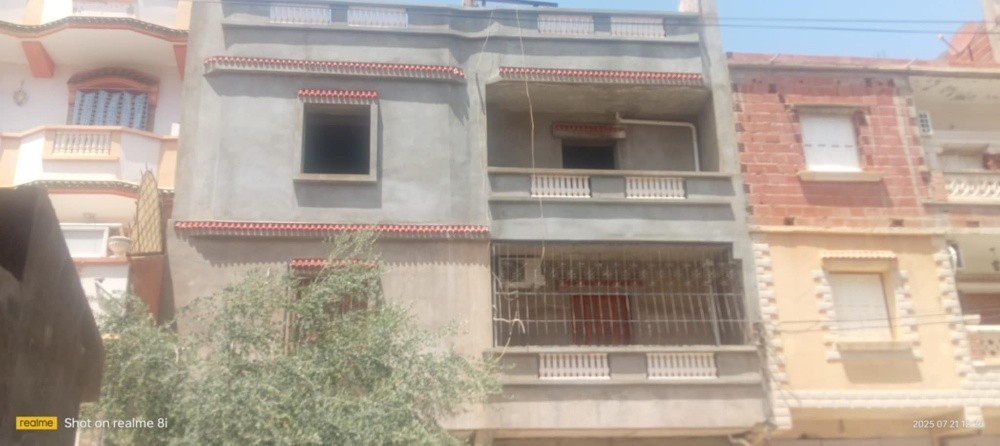 فيلا 3 طوابق بعقد ملكية - 1