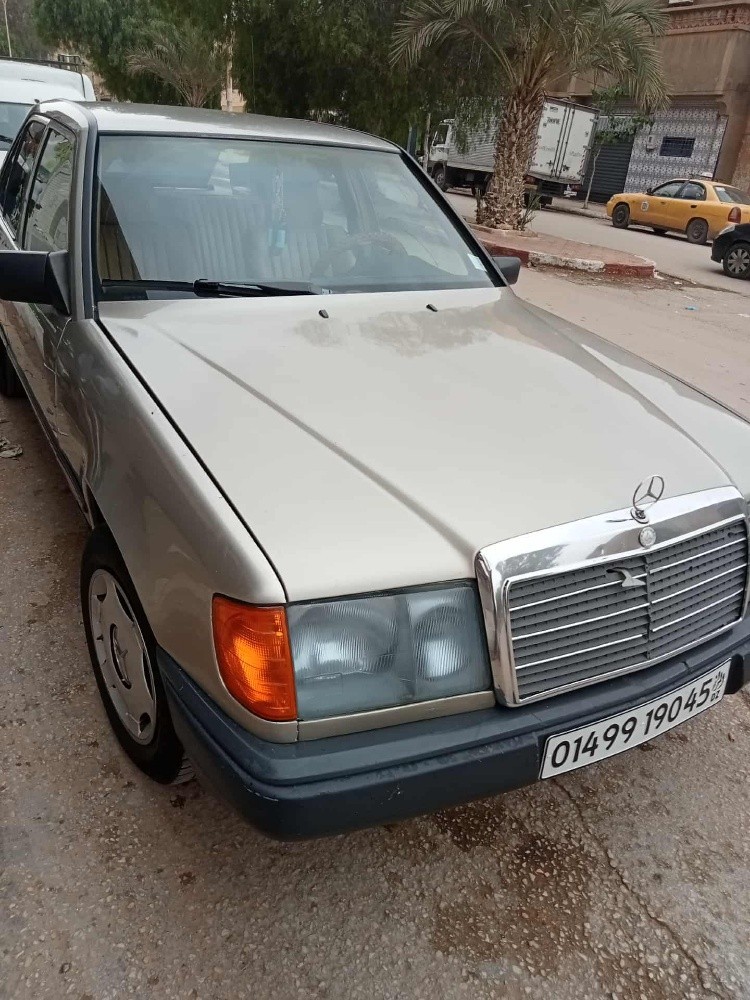 مارسيداس 1990 - 3