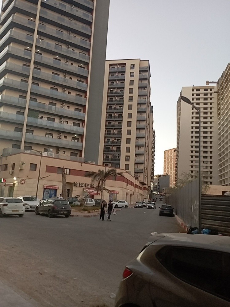 قطعة ارض للبيع - 1