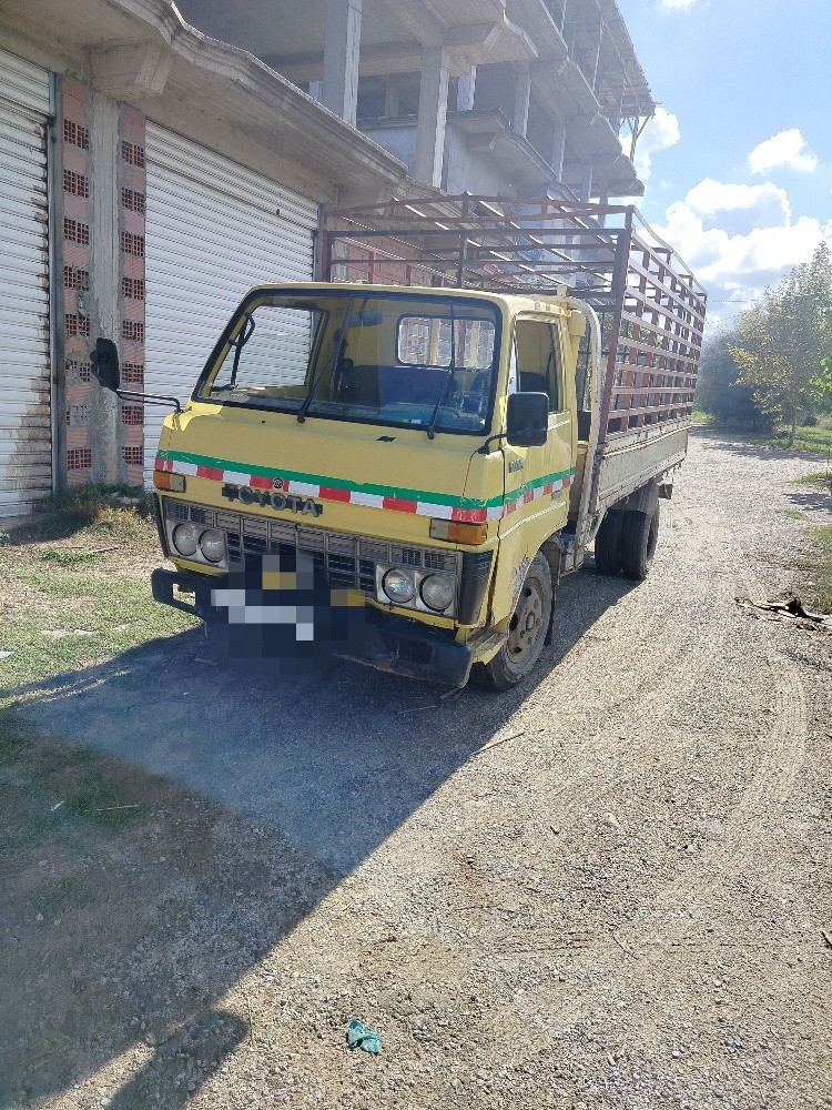 Camion Toyota en vent  - 4