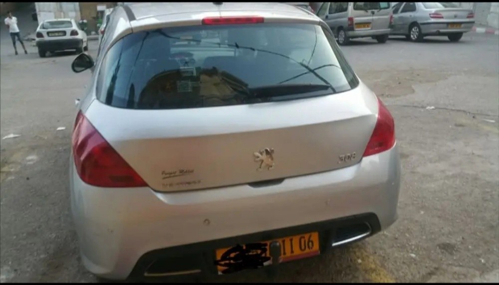 بيجو 308 - 1