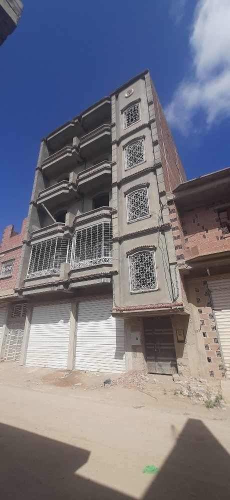 منزل من أربع طوابق للبيع بباتنة - 1