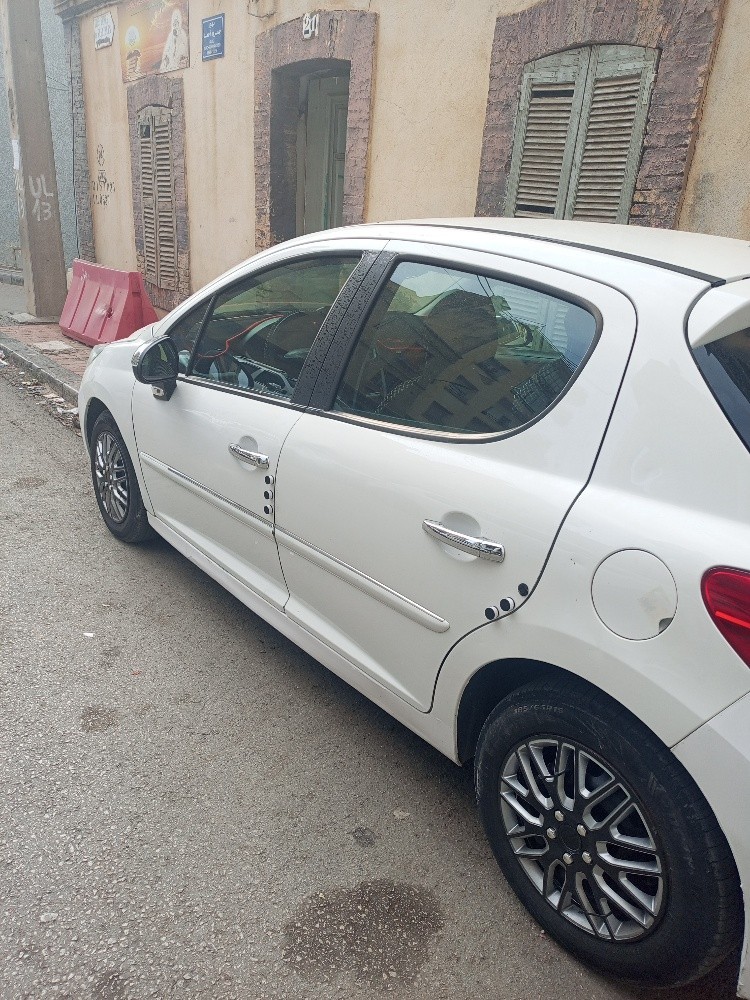 Peugeot 207  - 3