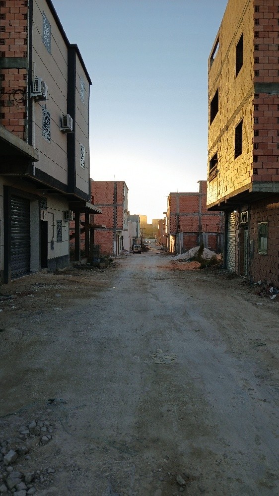 أرض - 10