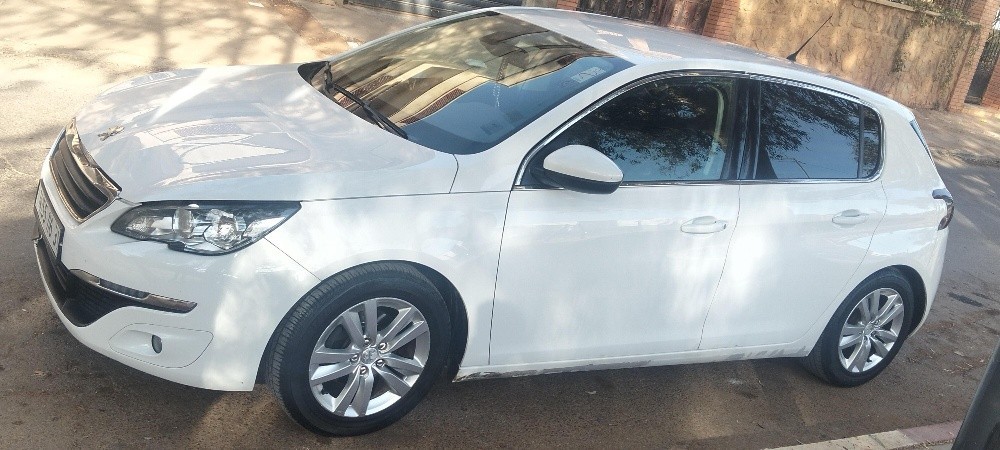 Peugeot 308  - 8