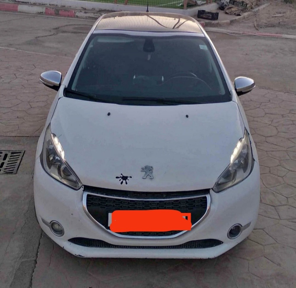 بيجو 208 - 4