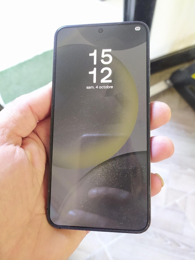 Samsung  - 3