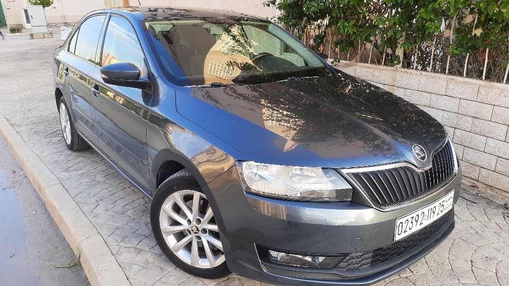 سيارة سكودا رابيد للبيع - 1