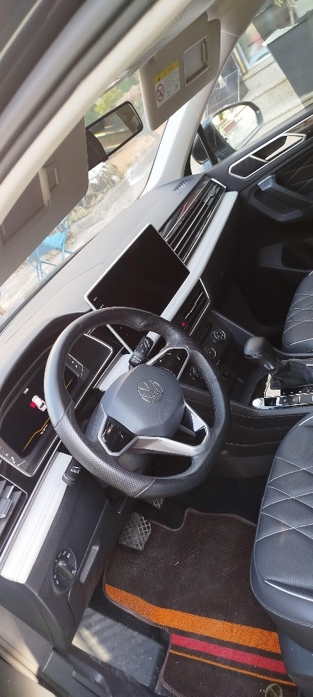 TIGUAN L - 8