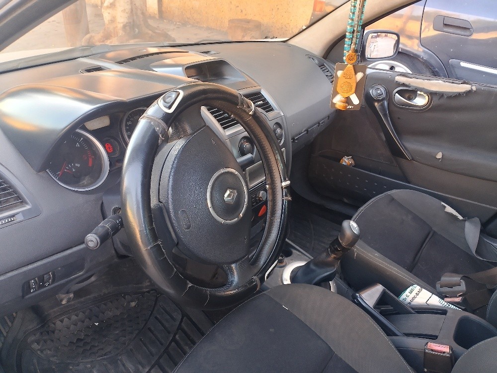 بيع سيارة رينو ميغان - 3