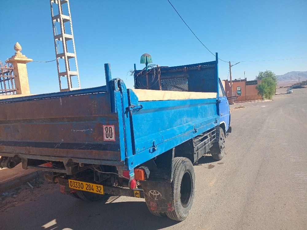شاحنة طويوطا  - 7