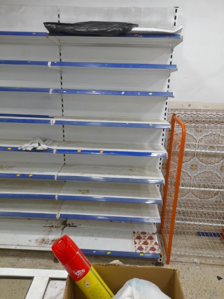 رفوف متجر للبيع لاتصال0542433958 - 2