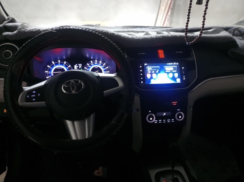 Toyota Rush - 8