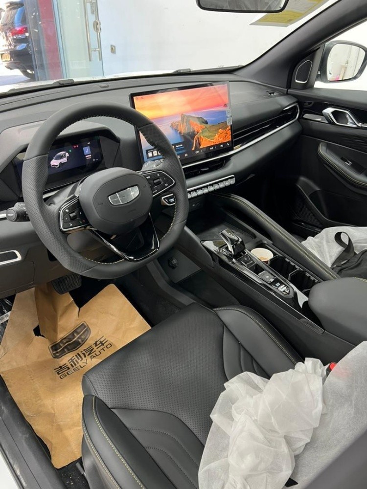 geely coolray - 4