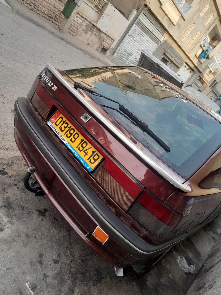 سيارة رينو 21 للبيع - 3