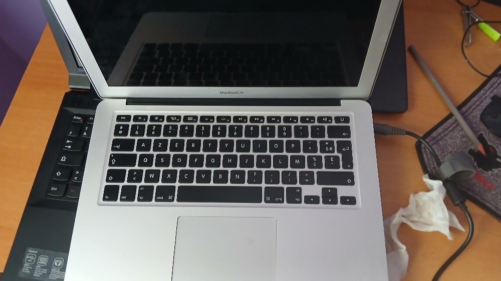 macbook air - 8