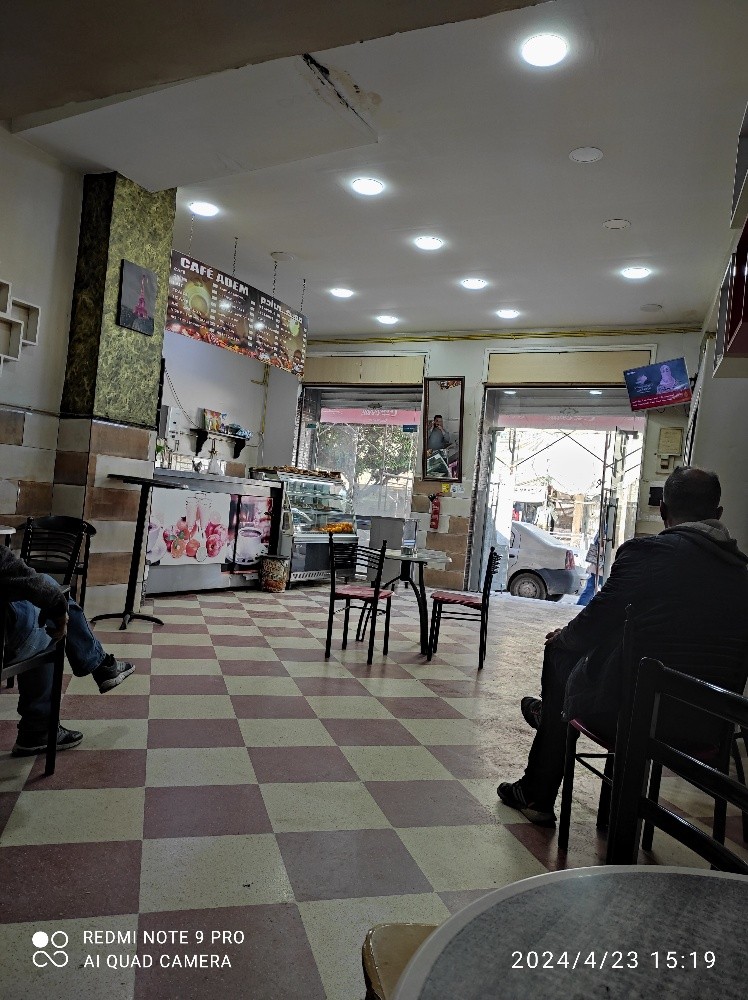 Hussein dey vend un local - 3