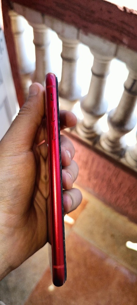 iphone xr - 2