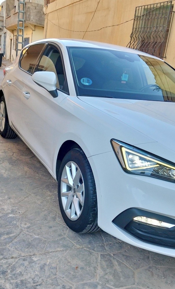 Seat Leon essence finision style - 4