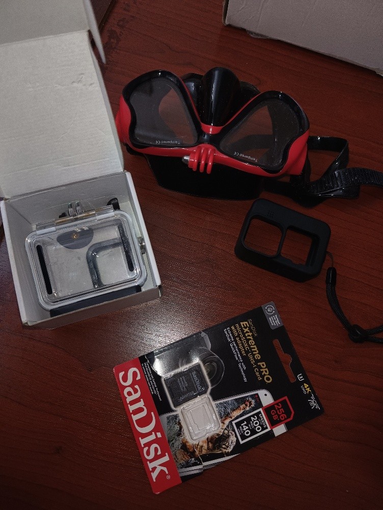 GoPro - 4