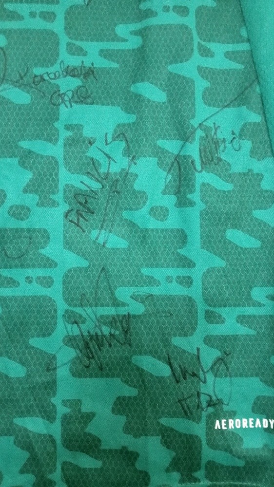 Maillot signé par les athlètes - 6
