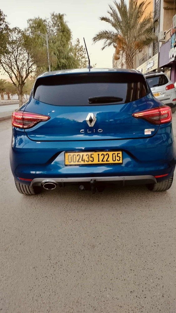 رينو كليو  - 4