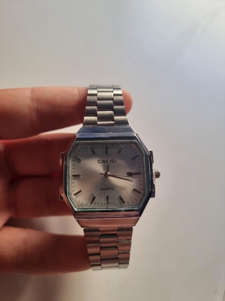 Casio unisex date display - 4