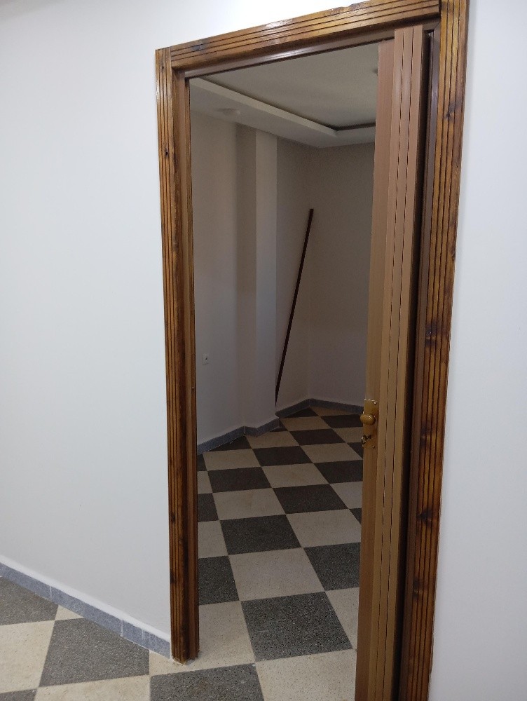 location de bureau au centre ville de bechar  - 6