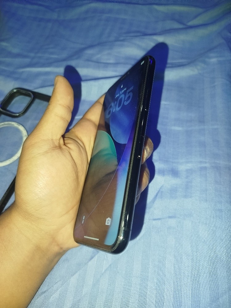 Iphone  - 4