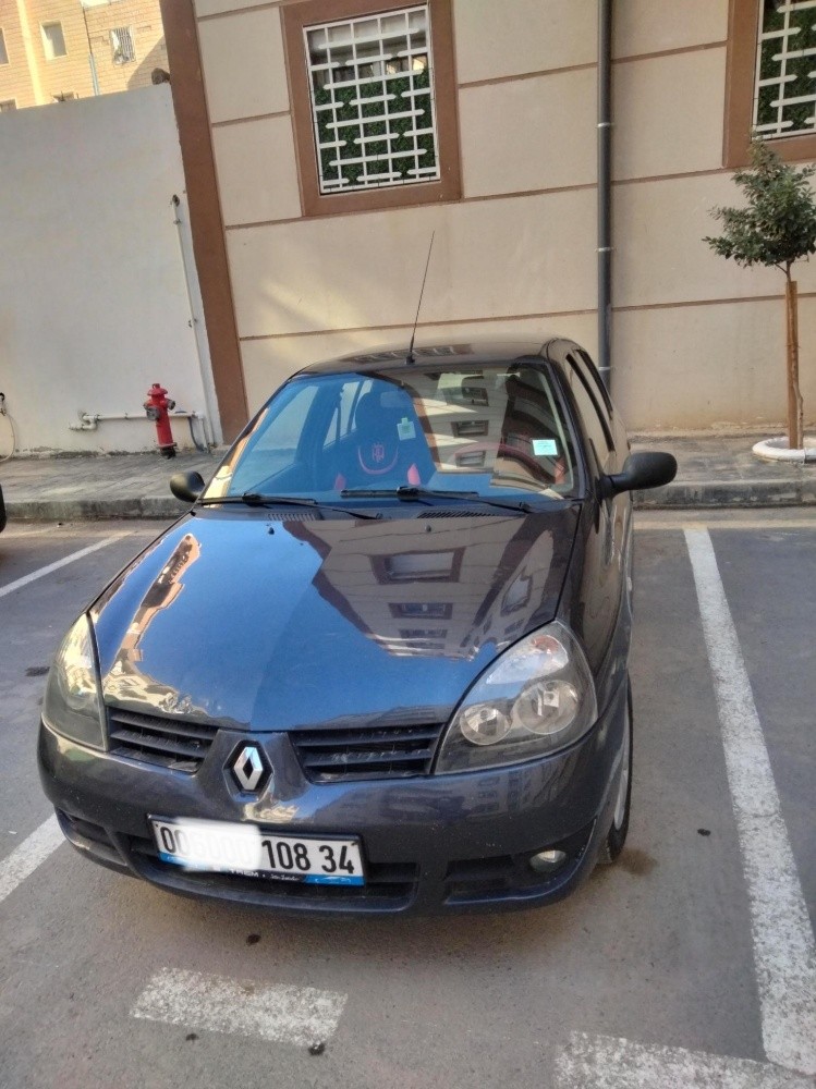 Renault Clio  - 1