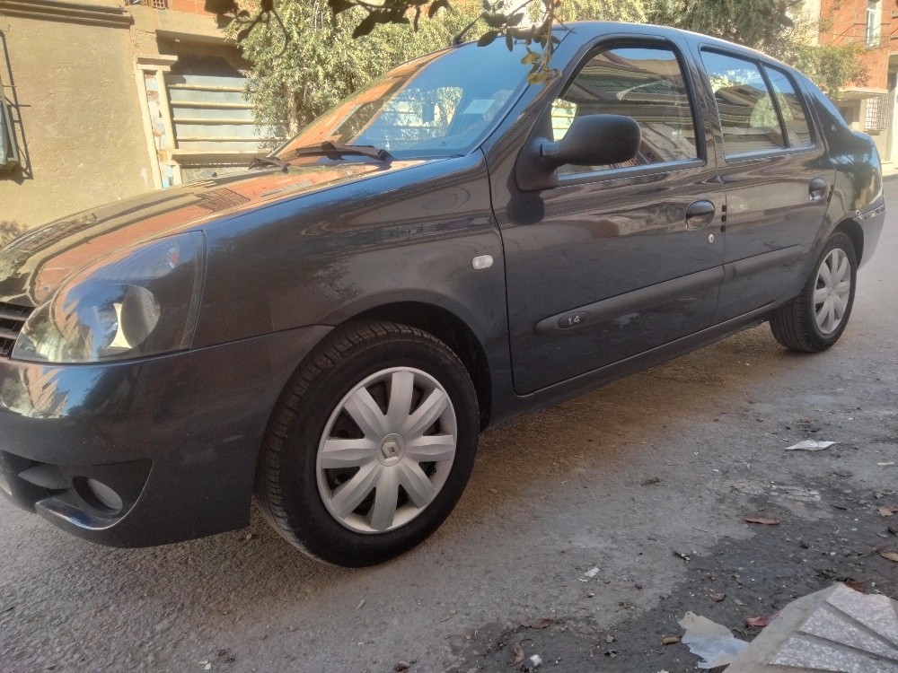 Renault Clio  - 8