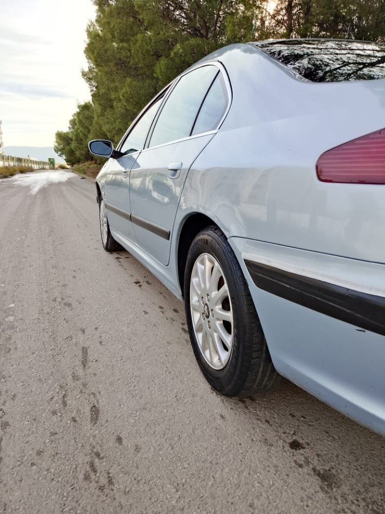 Peugeot 607 - 12