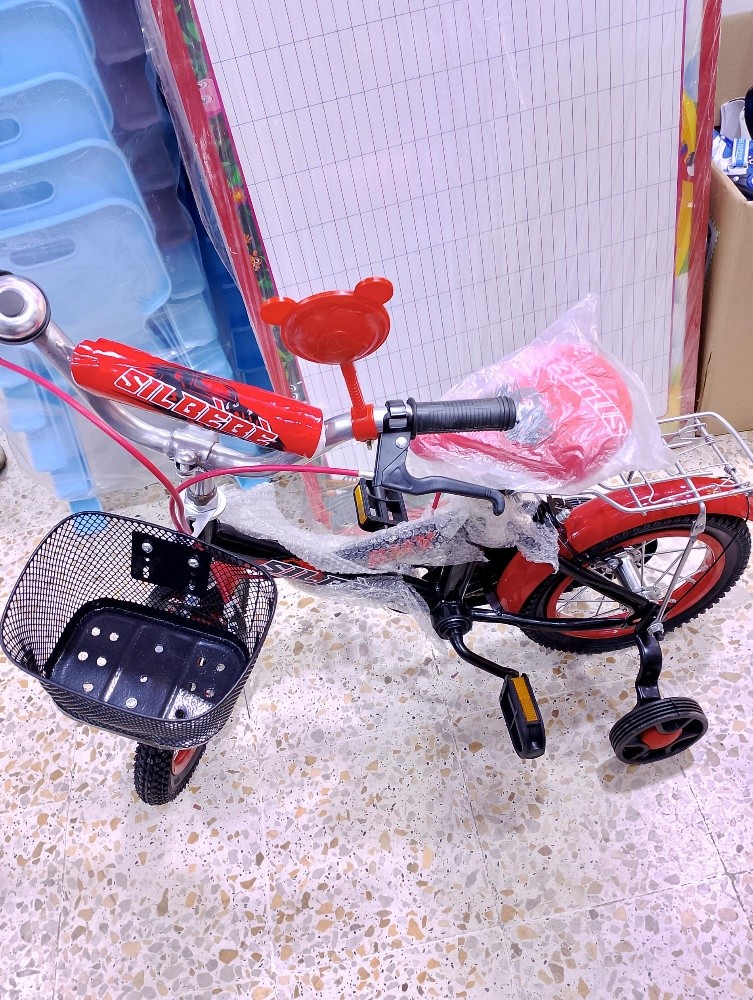 vélo pour garçon. - 1