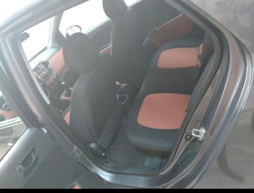 Hyundai i10 1.2L - 11