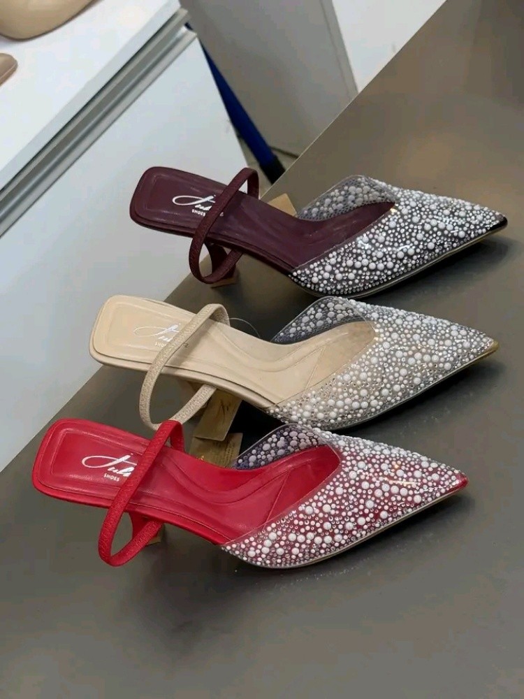 des escarpins et des talons chic - 8