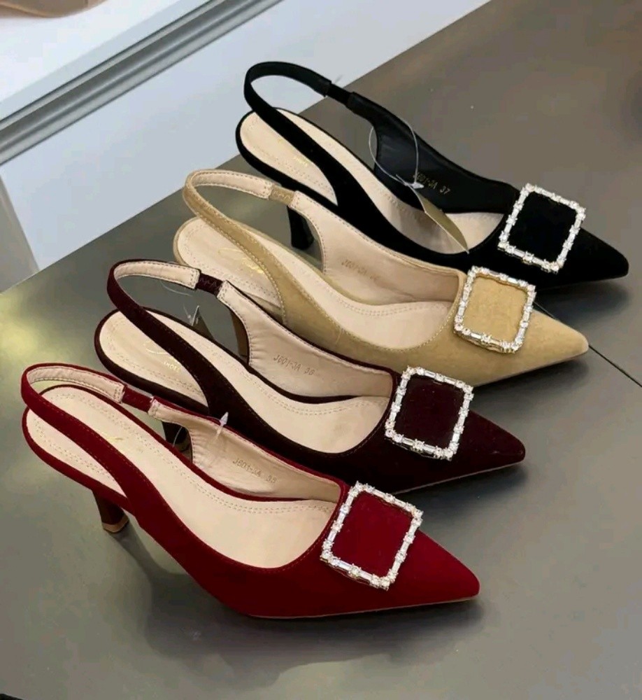 des escarpins et des talons chic - 2